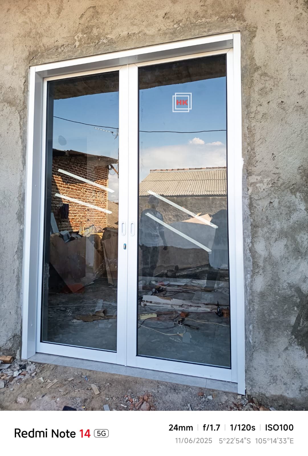 Sliding Door