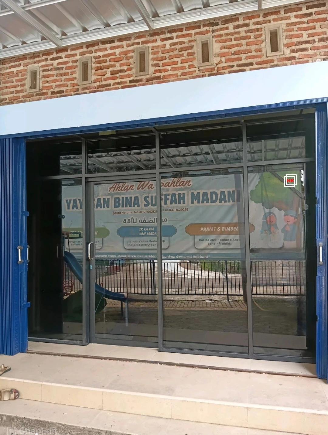 Partisi Kaca + Pintu Aluminium