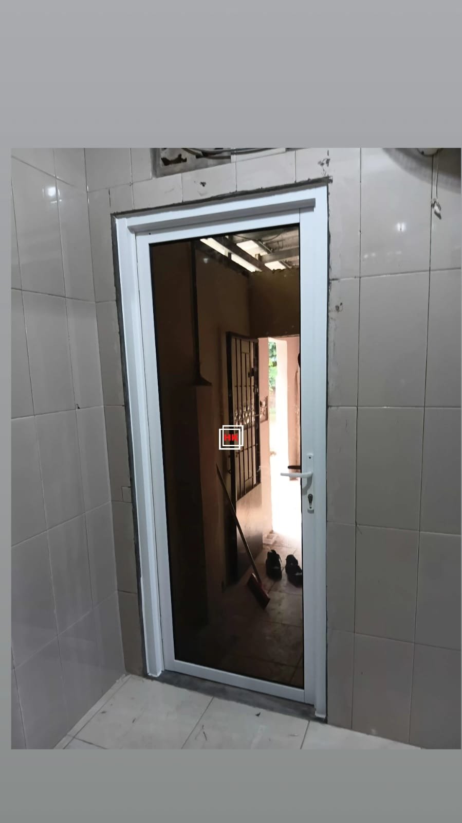 Pintu Single